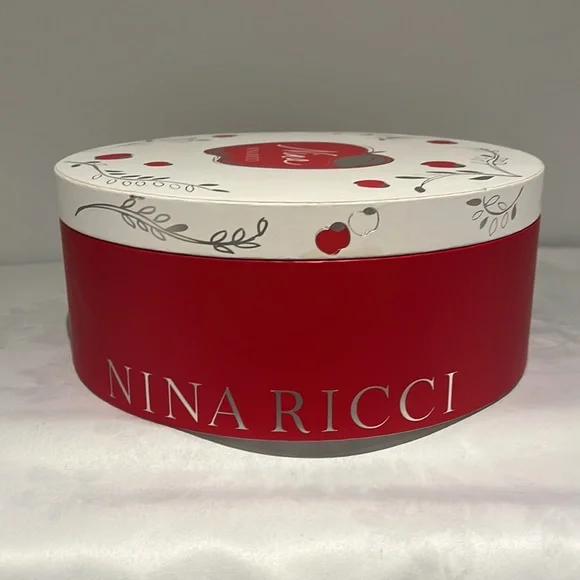 Nina Ricci Paper Parfum Round Box - Picture 7 of 13